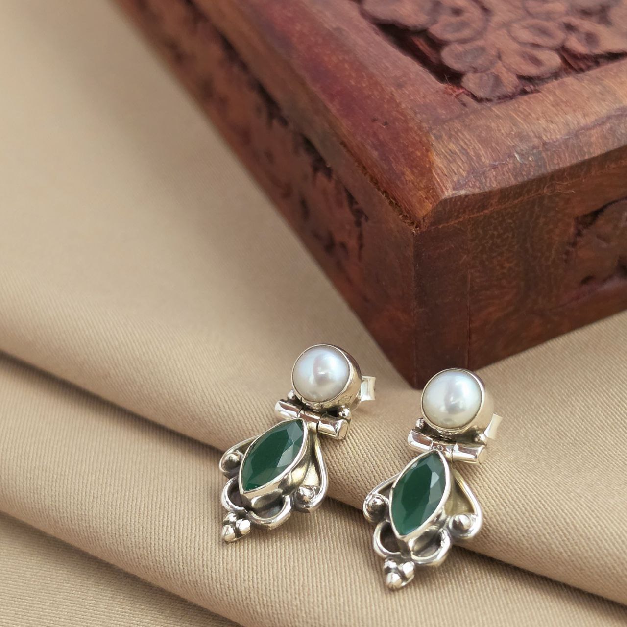 Elegant Studs (H2107)
