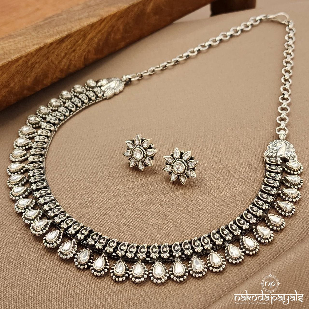 Kundan White Drop Neckpiece With Earrings (N11023)
