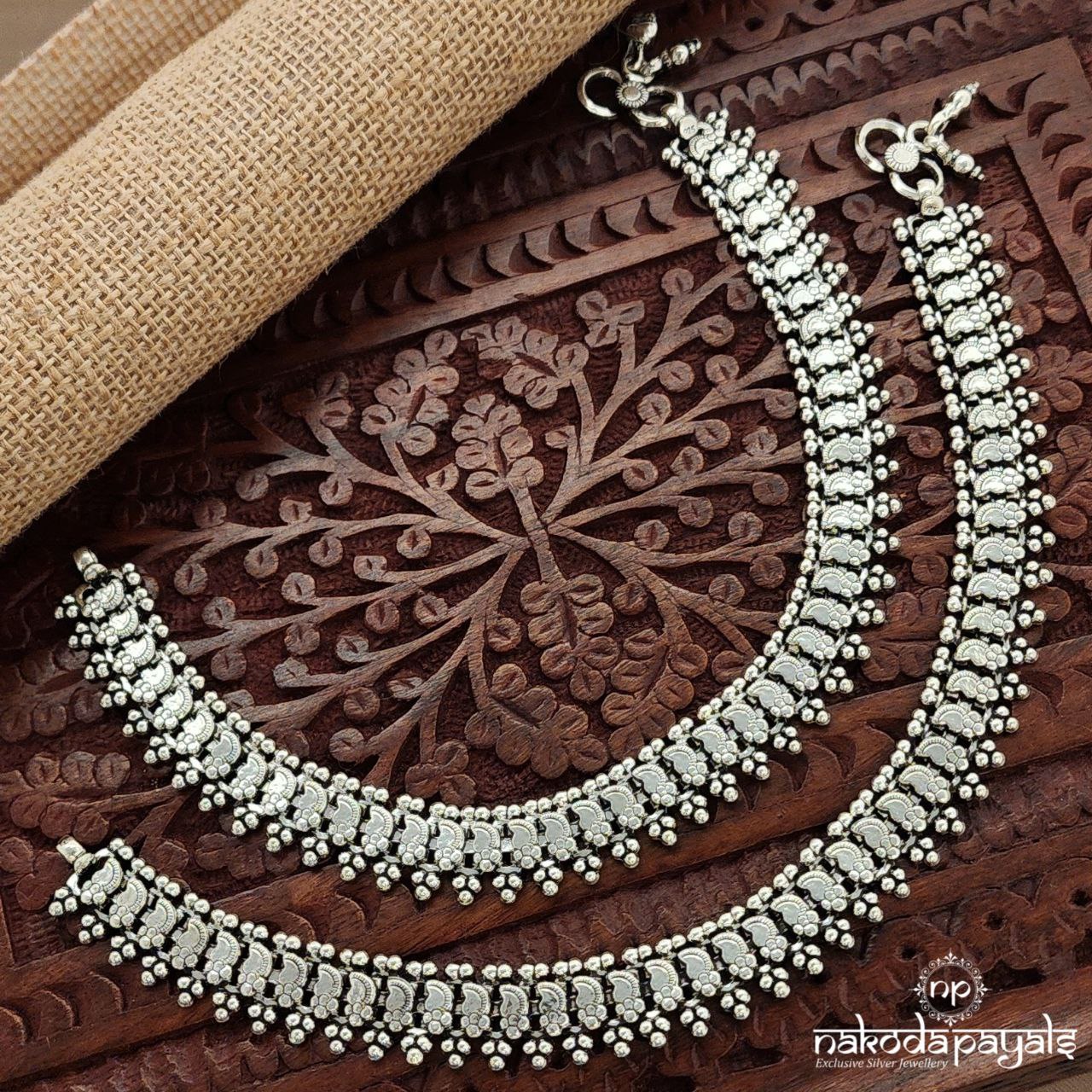 Graceful Stamped Anklets (A6462)