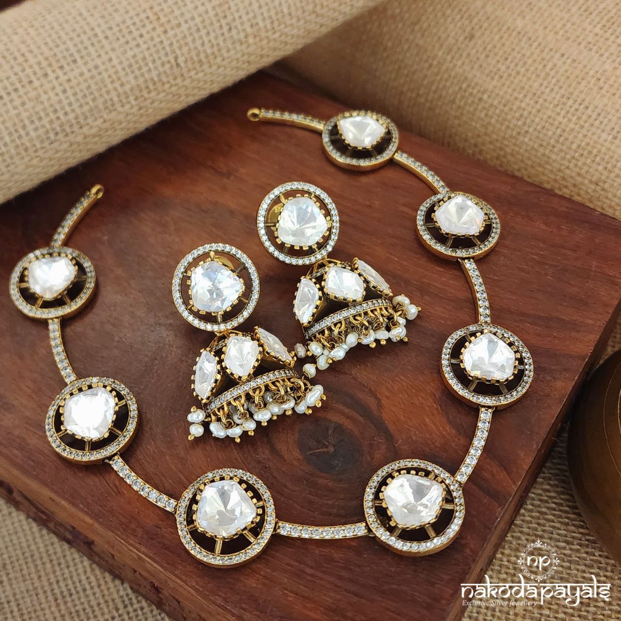 Gleaming Moissanite Neckpiece With Earrings (Gn8158)