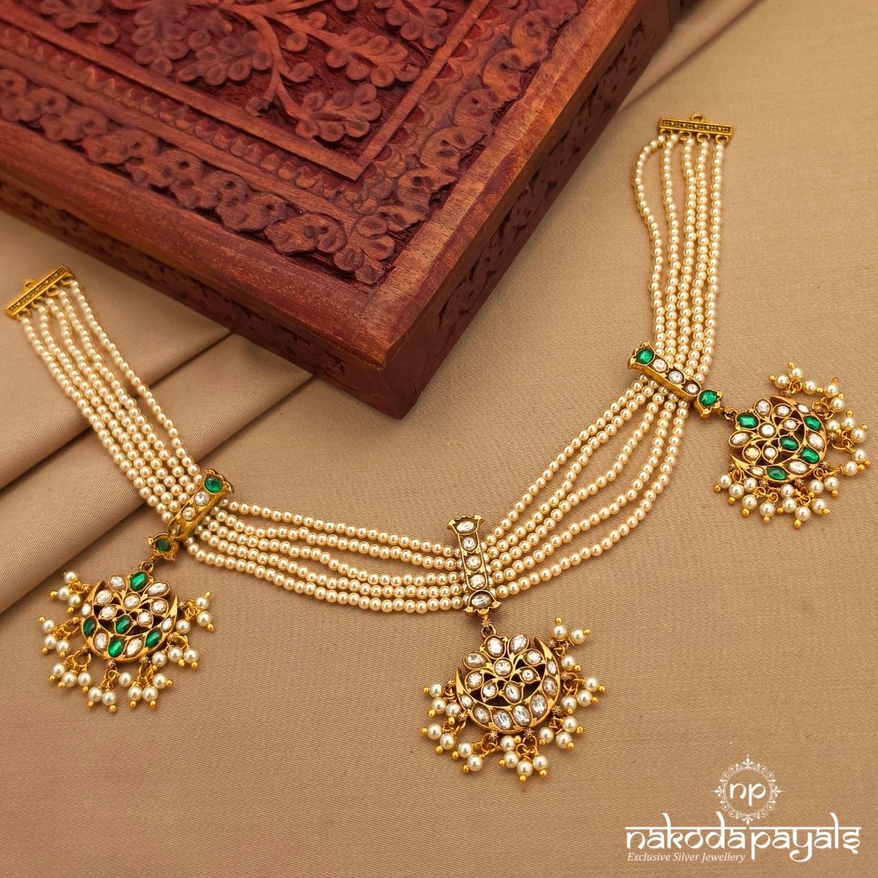 Half Moon Kundan Neckpiece (Gn10151)