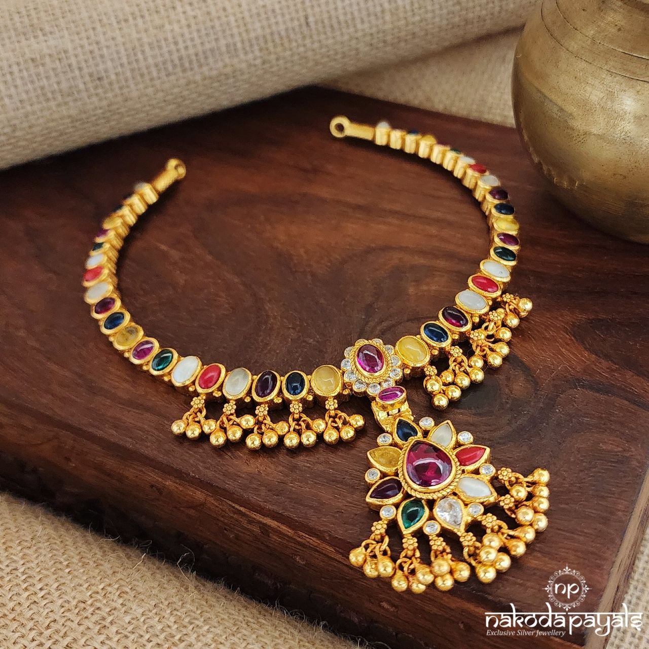 Pretty Navaratna Neckpiece (Gn8432)