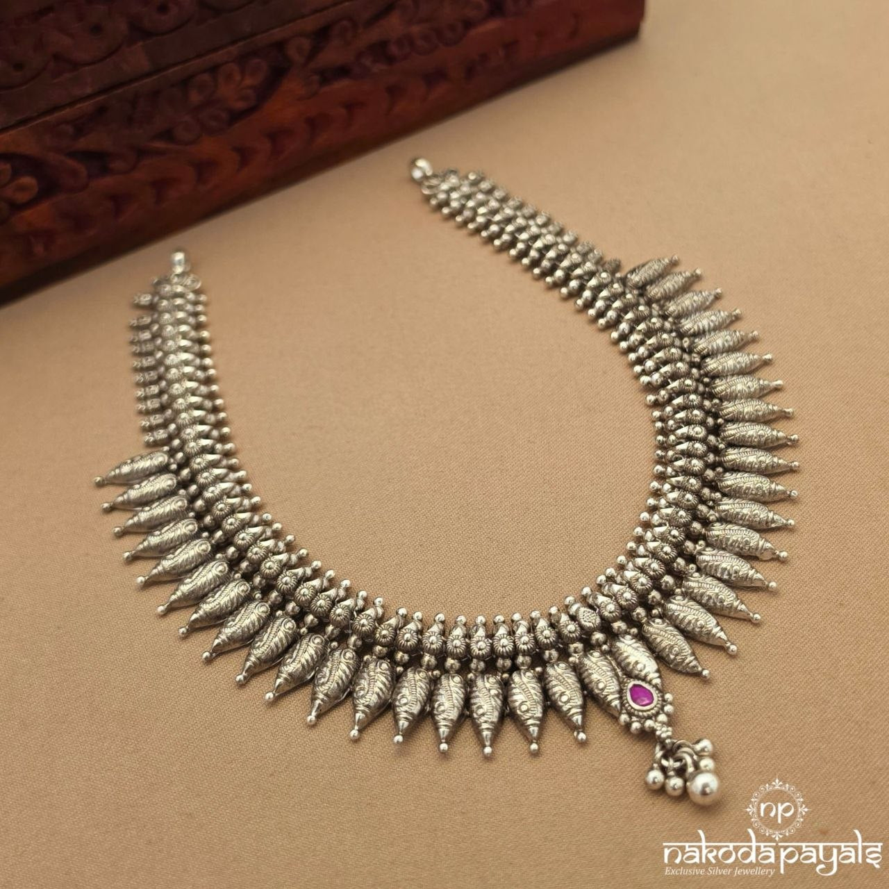 Simple Ball Drop Neckpiece (N12103)