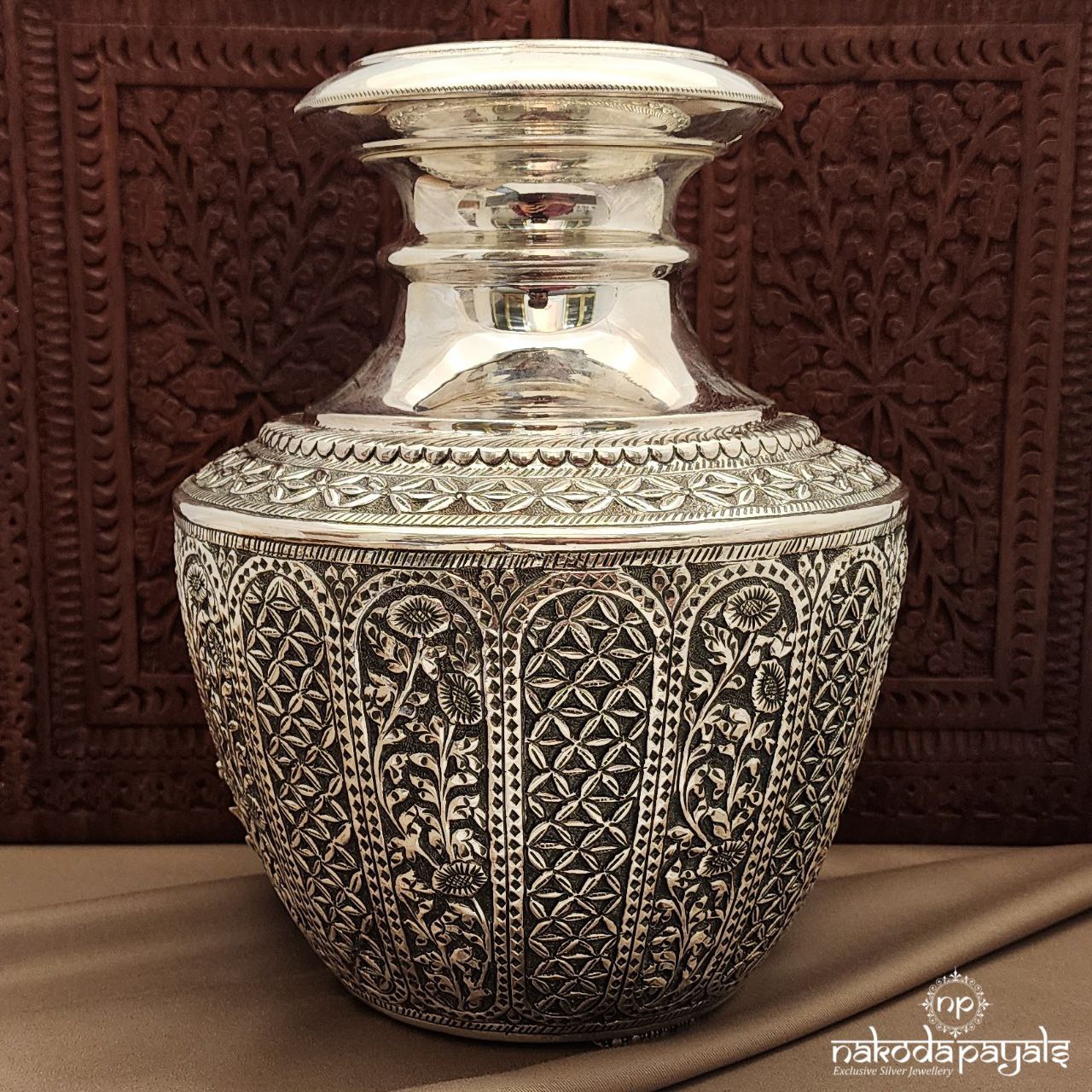 Oxidised Lakshmi Kalasha (Aa2231)