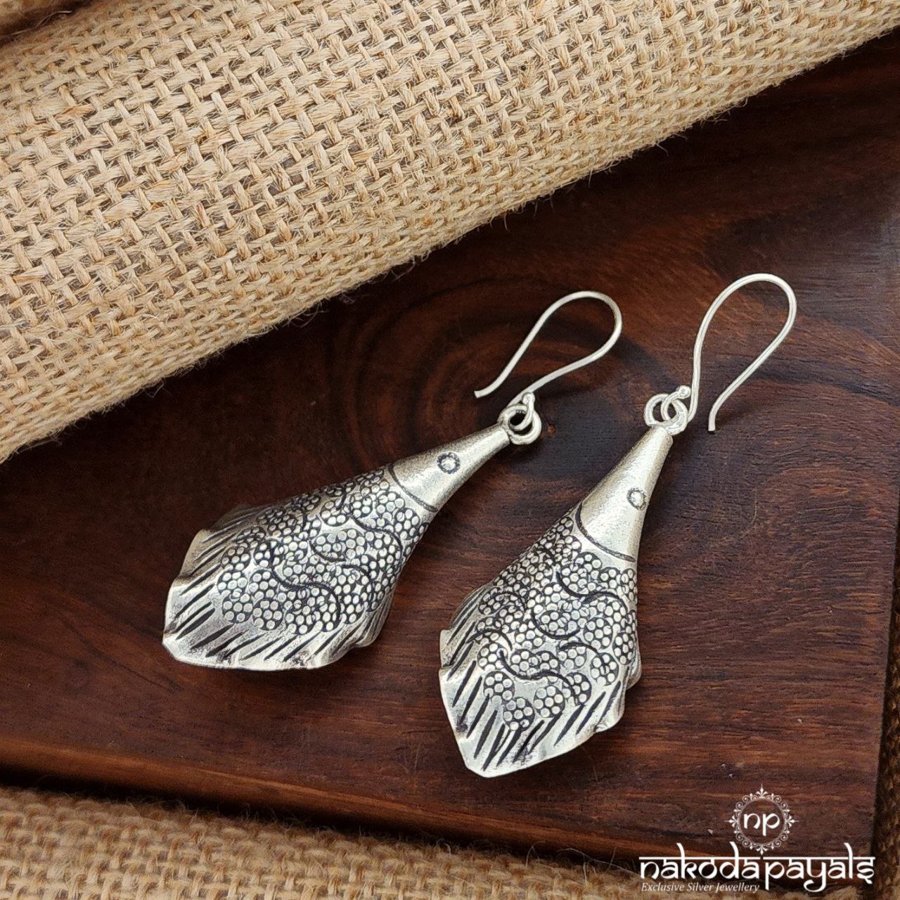 Shell Dangling Hanging (C3394)