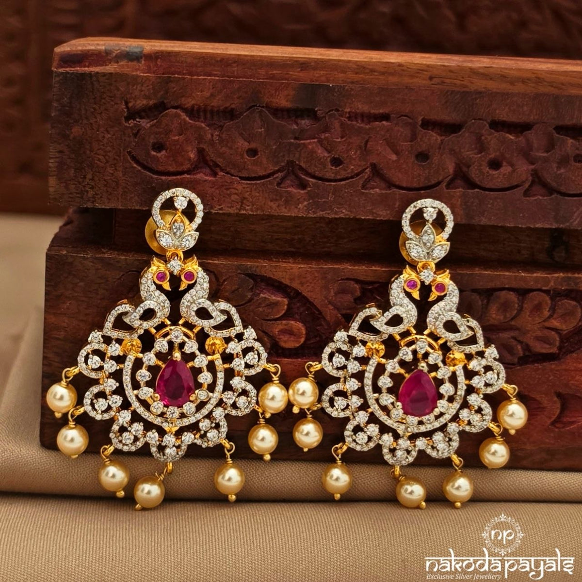 Peacock Red Drop Pearl Chandbali (Ge11113)