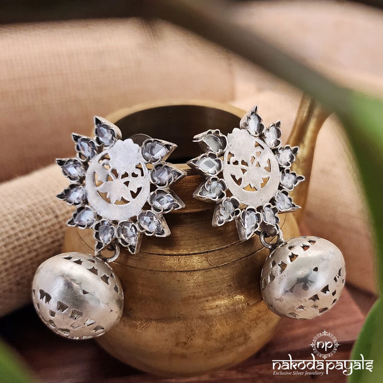 Half Moon Ball Jhumka (J8026)