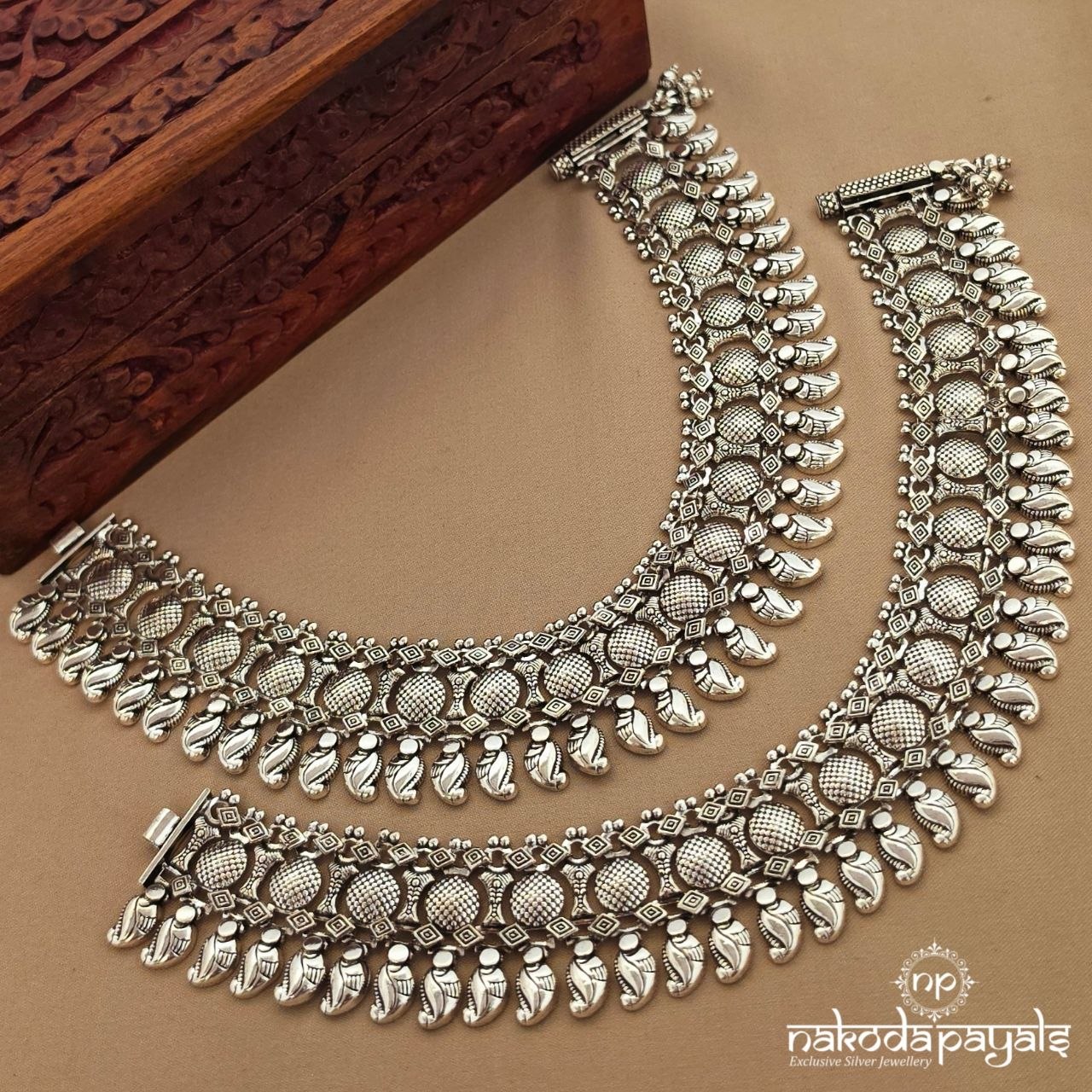 Circular Mango Drop Anklets (A7074)