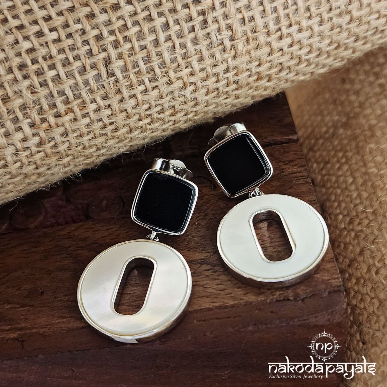 Black MOP Drop Earrings (St3062)