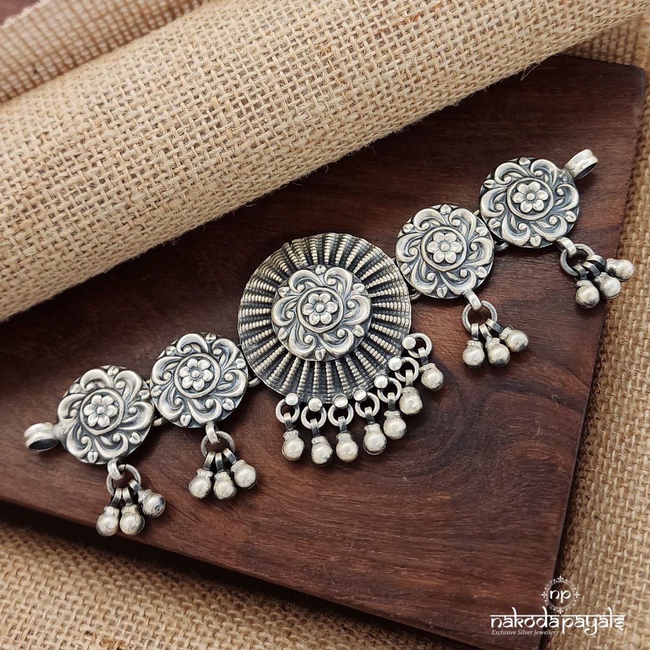 Ball Drop Circular Choker (N10854)