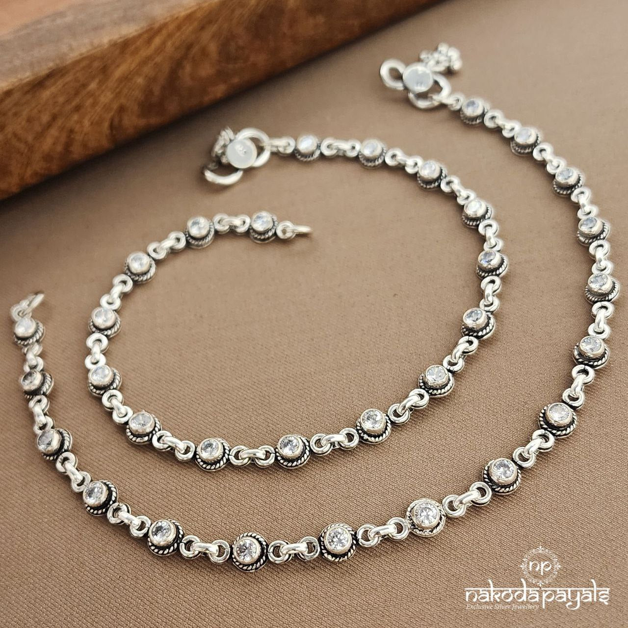 Circular White Anklets (A6587)