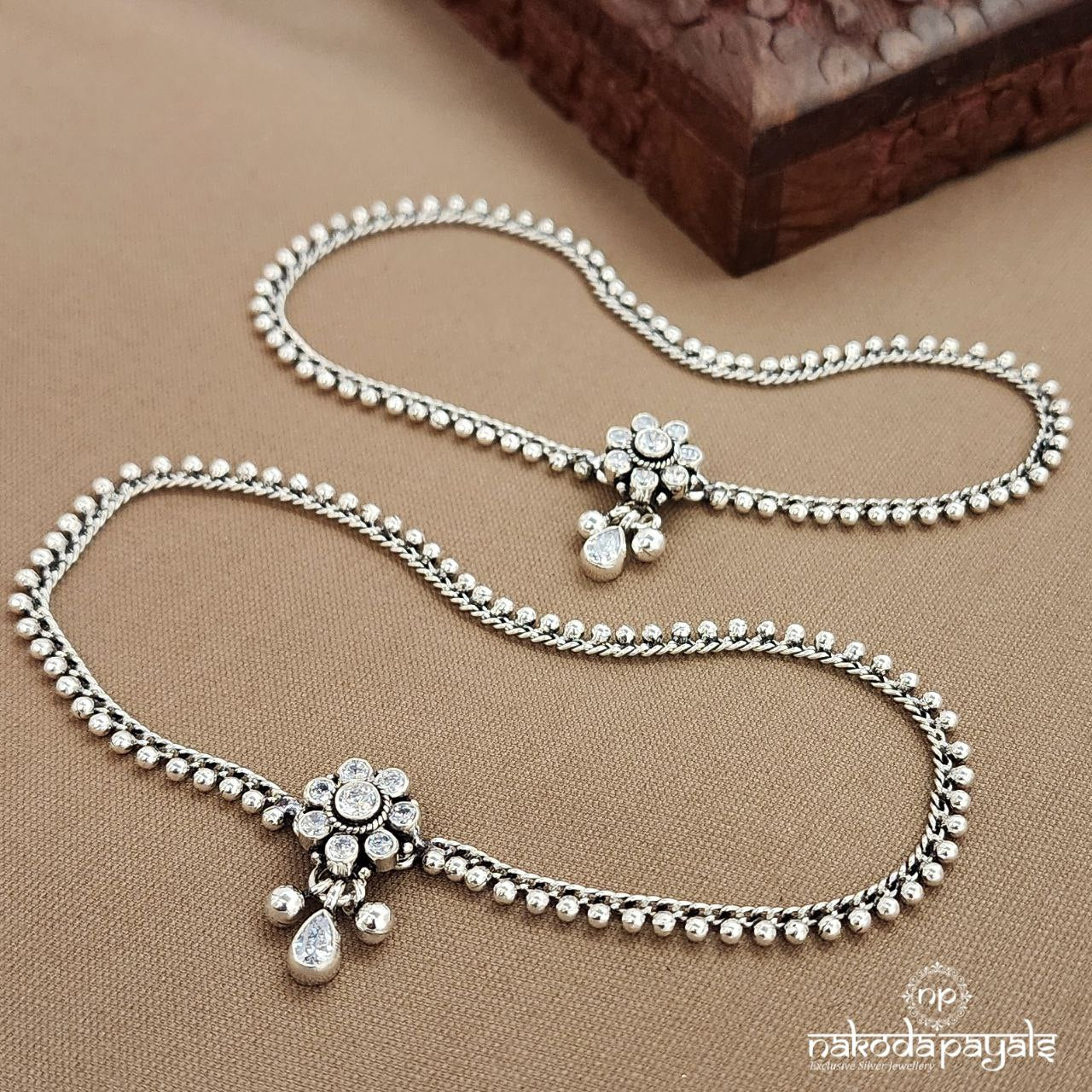 Floral White Dot Anklets (A6819)
