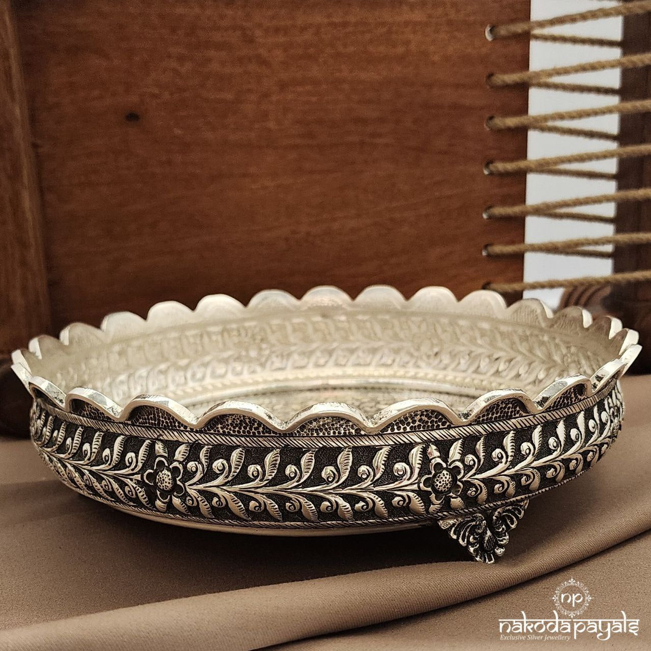 Oxidised Floral Chitai Plate (Aa2233)