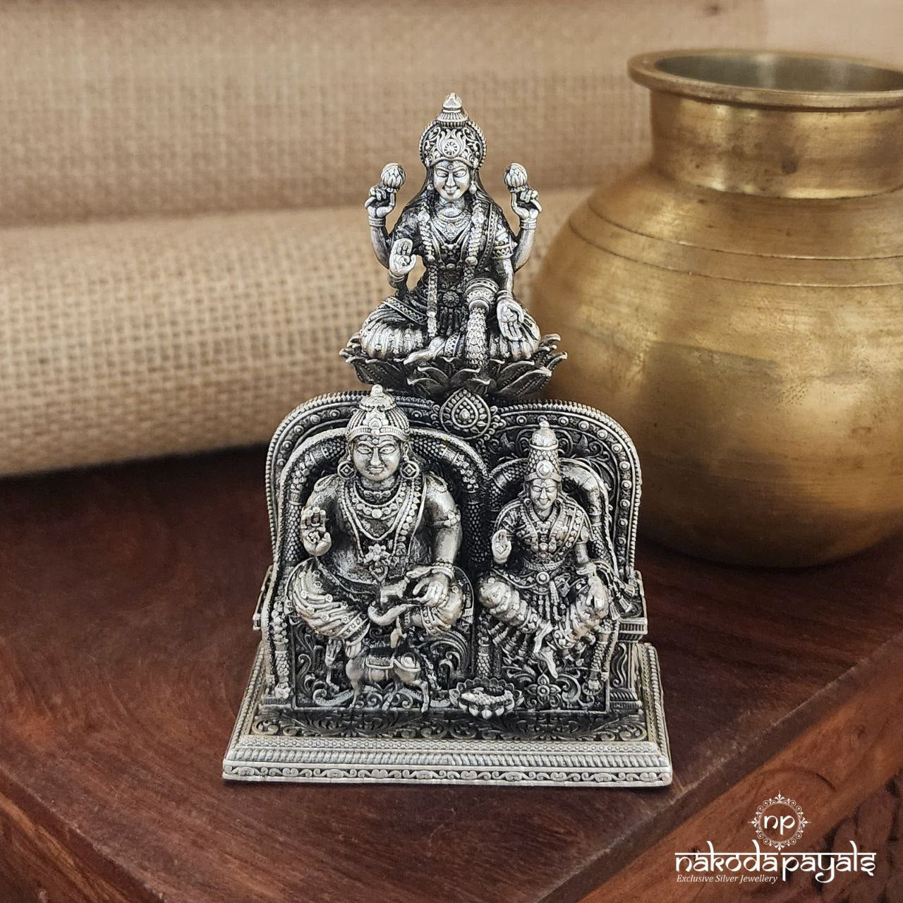 Kubera Lakshmi Idol (Aa1348)