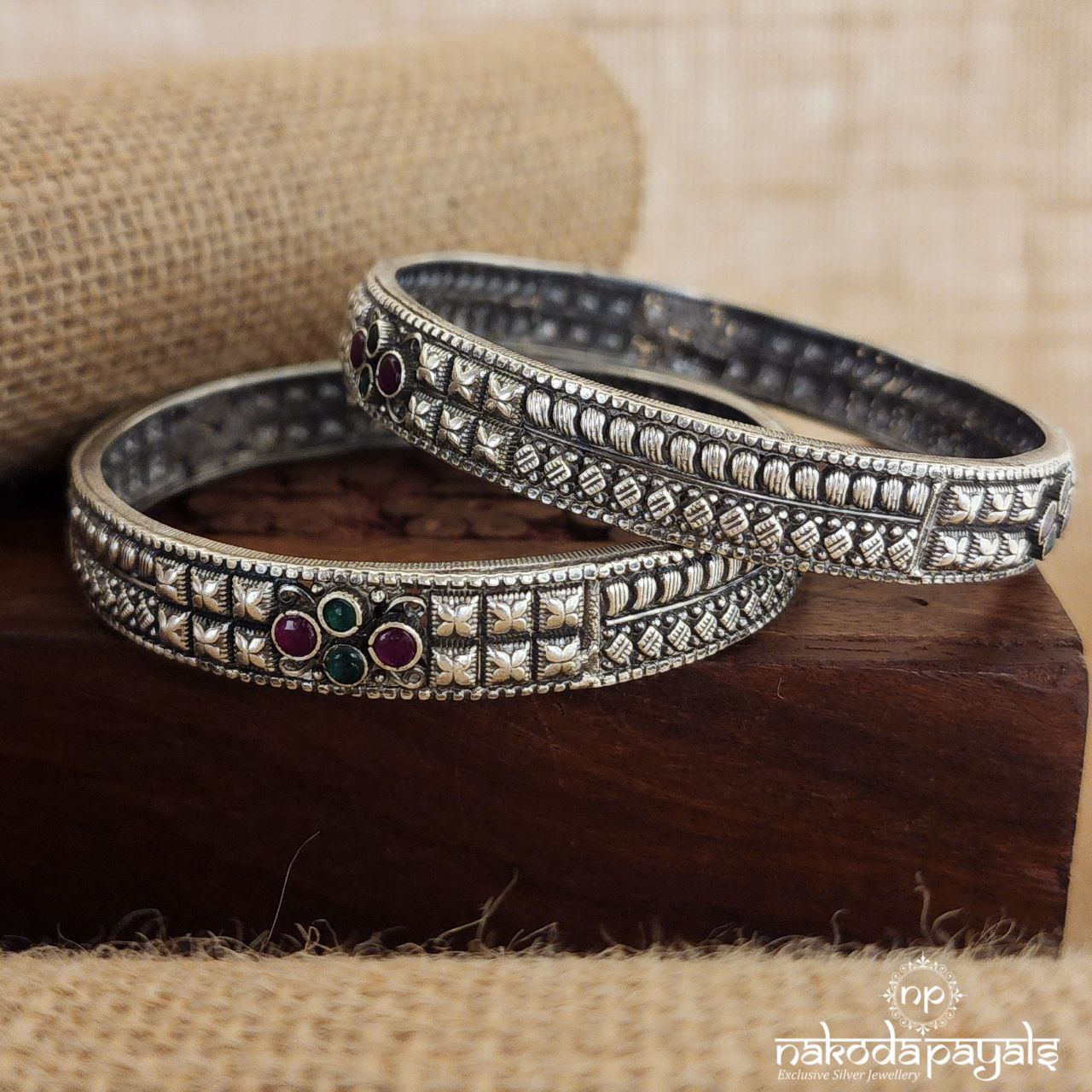 Squarish Pink & Green Bangles (K5021)