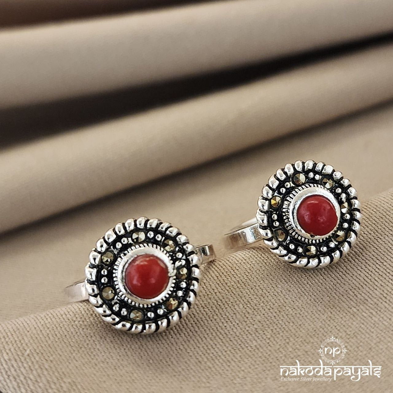 Marcasite Red Toerings (T4221)