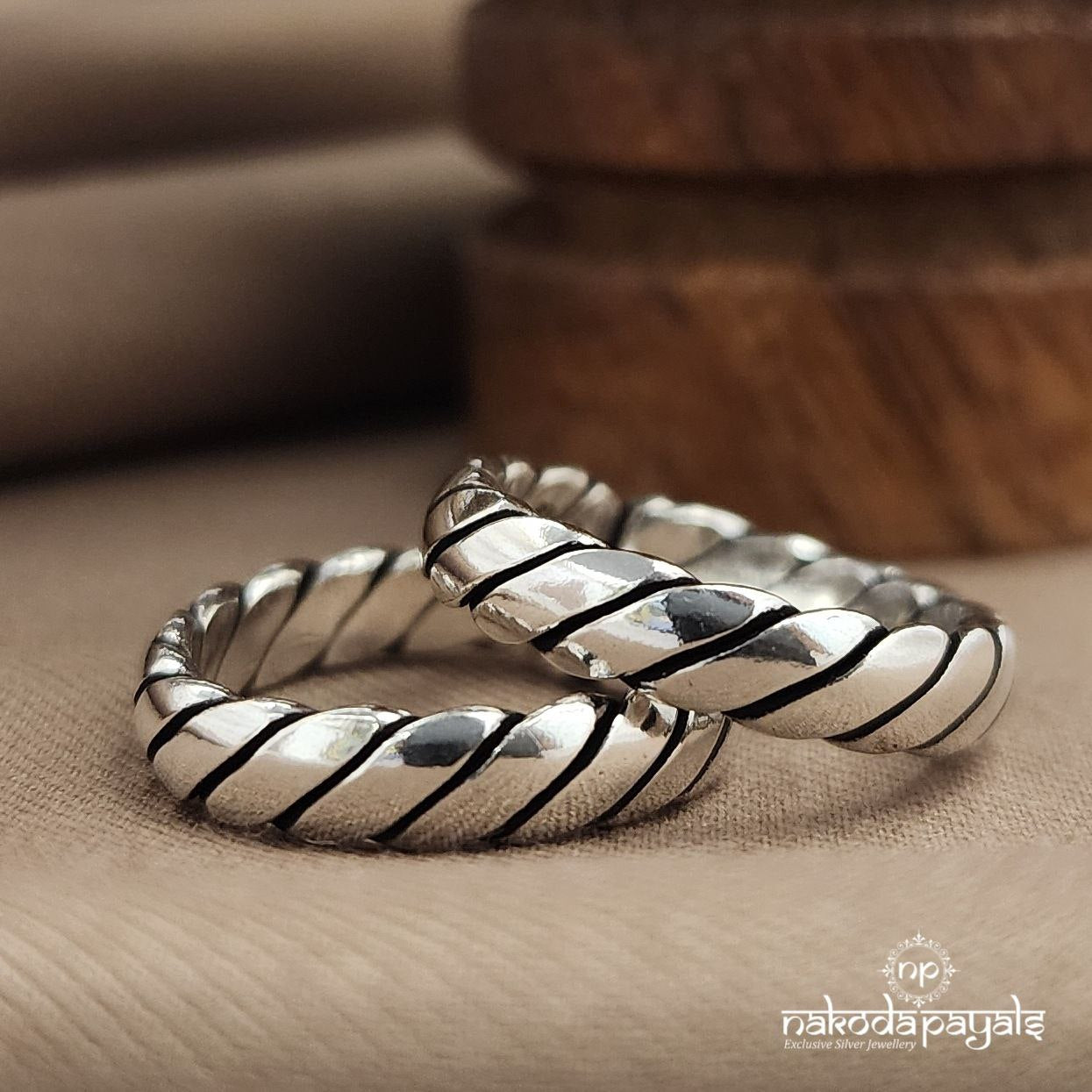 Trendy Oxidised Toebands (T4726)