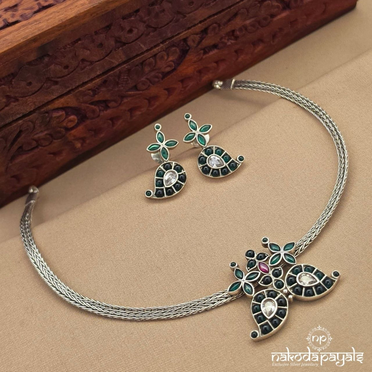 Green Mango Floral Neckpiece (N12125)