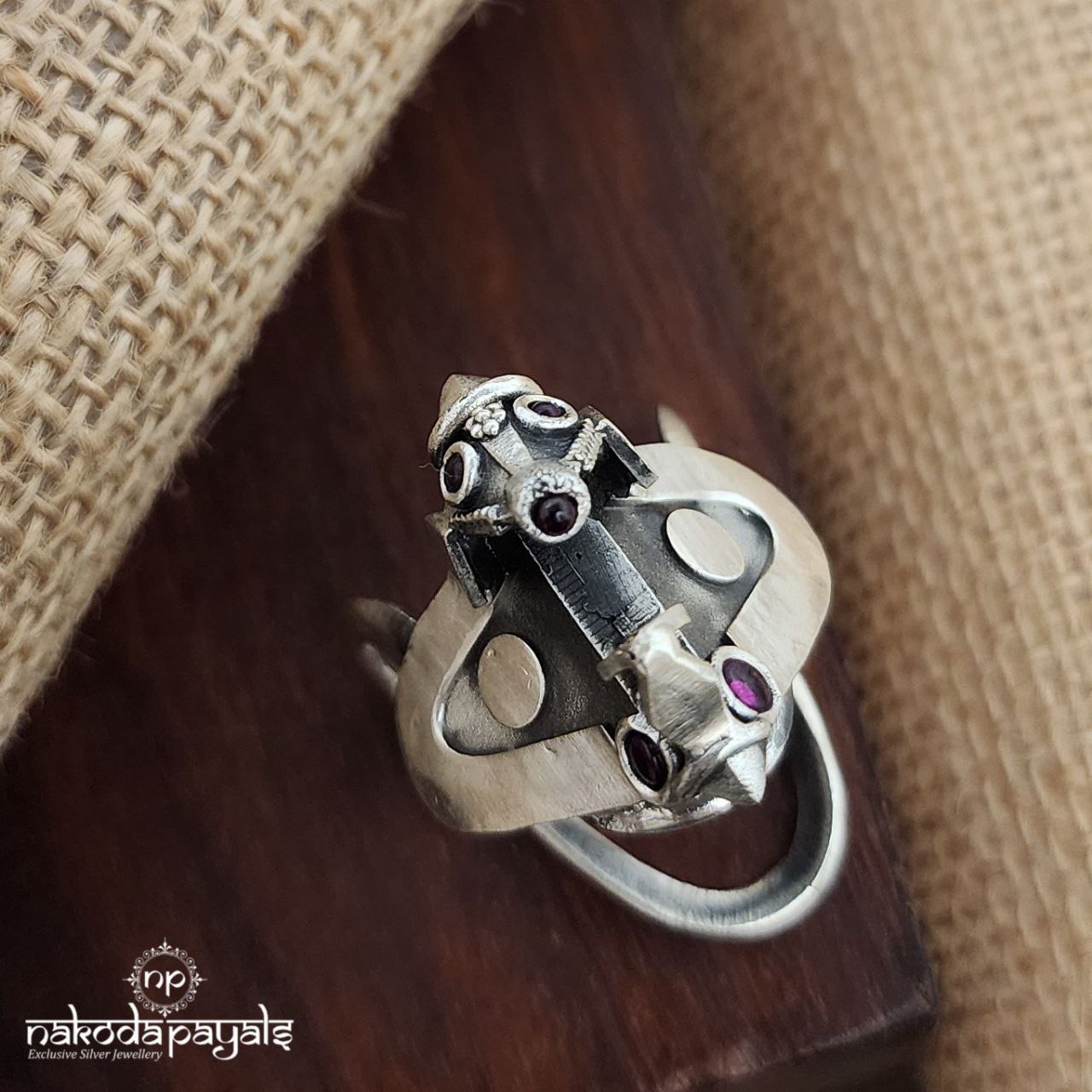 Unique Vanki Finger Ring (F2765)