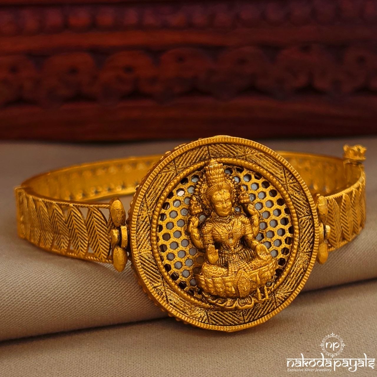 Charming Lakshmi Watch Cum Kada (W0292)