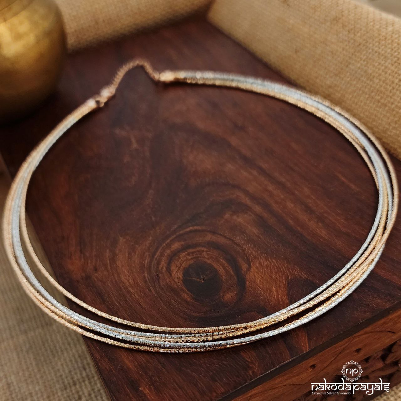 Rosewave Layers Neckpiece (St3366)