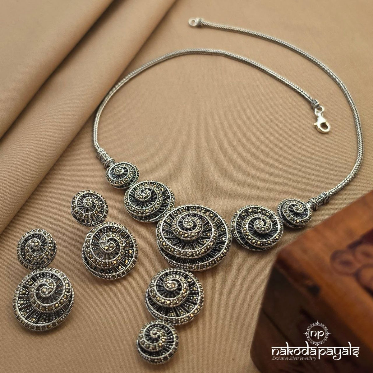 Swirl Marcasite Neckpiece With Earring (N12164)