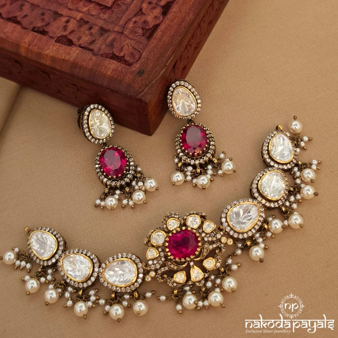 Ruby Choker With Earrings (Gn10095)