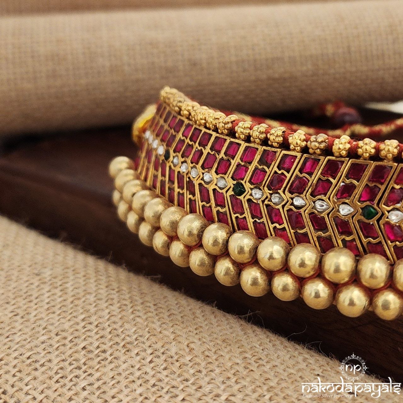 Traditional Kundan Tushi Neckpiece (Gn9033)