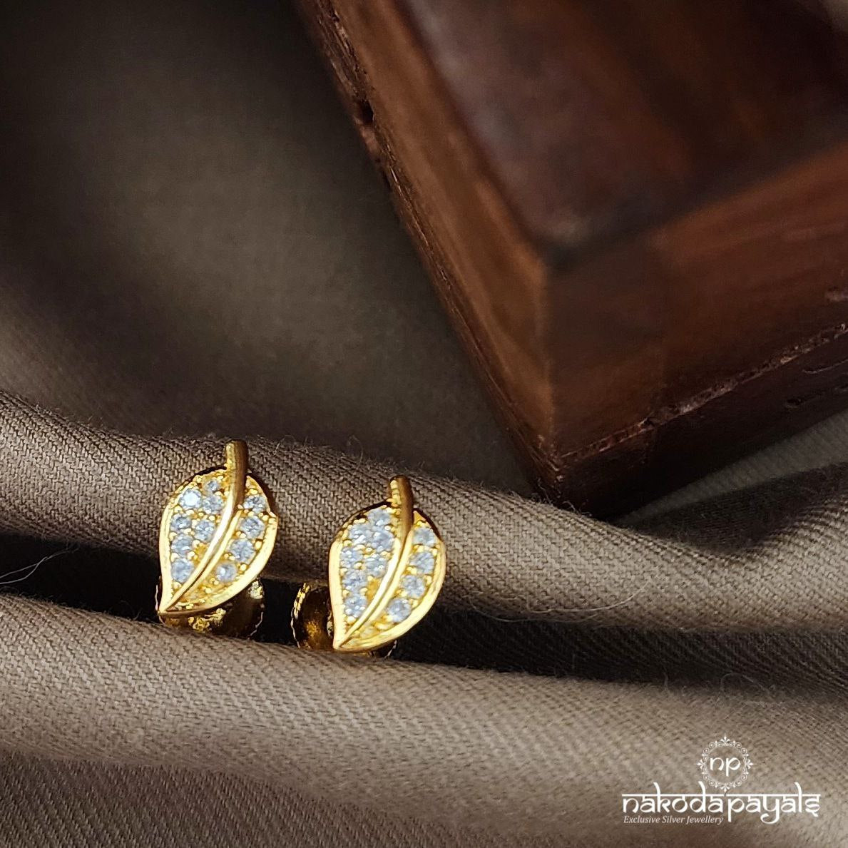 Leafy CZ Studs (Ge9967)