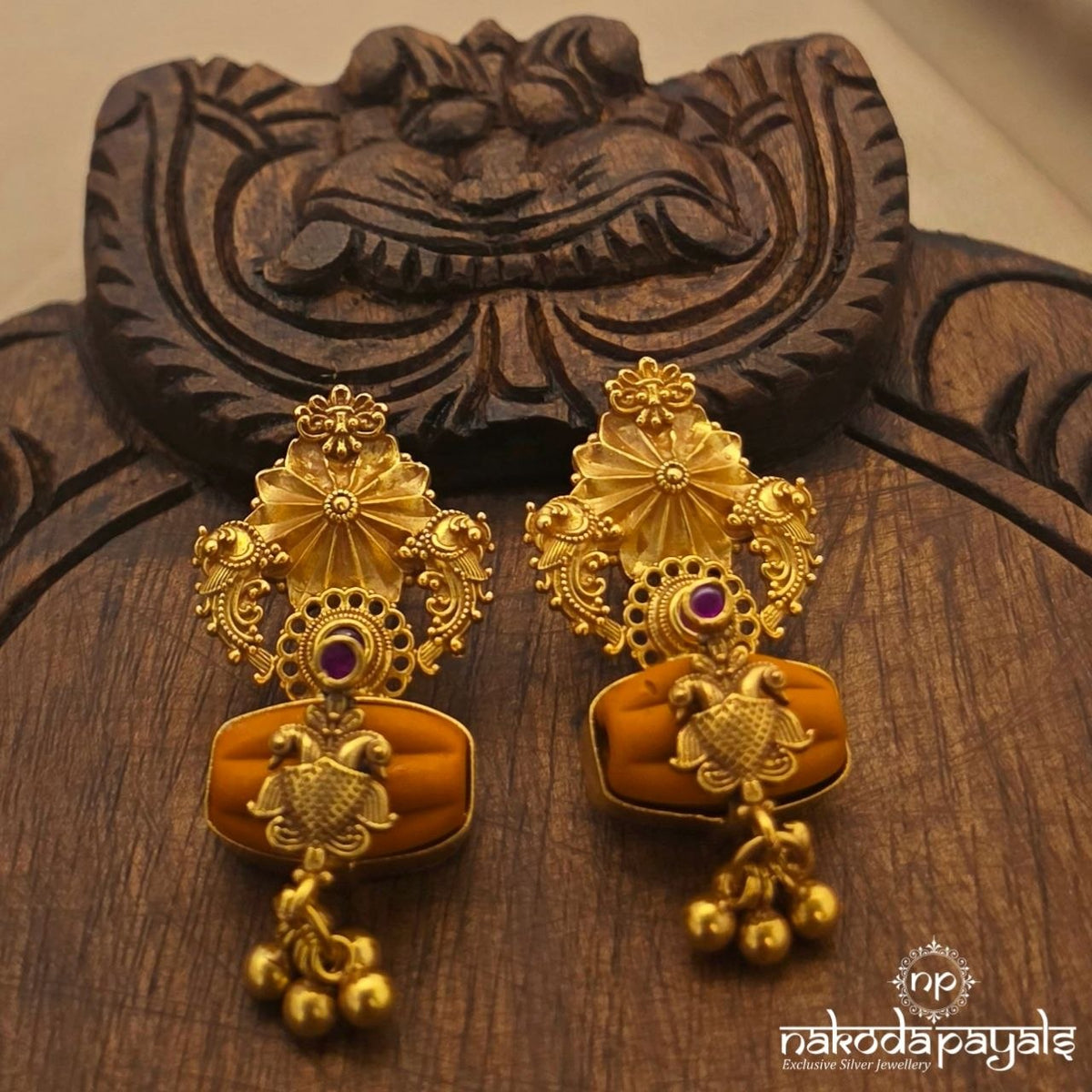 Twin Peacock Coral Earrings (Ge11553)