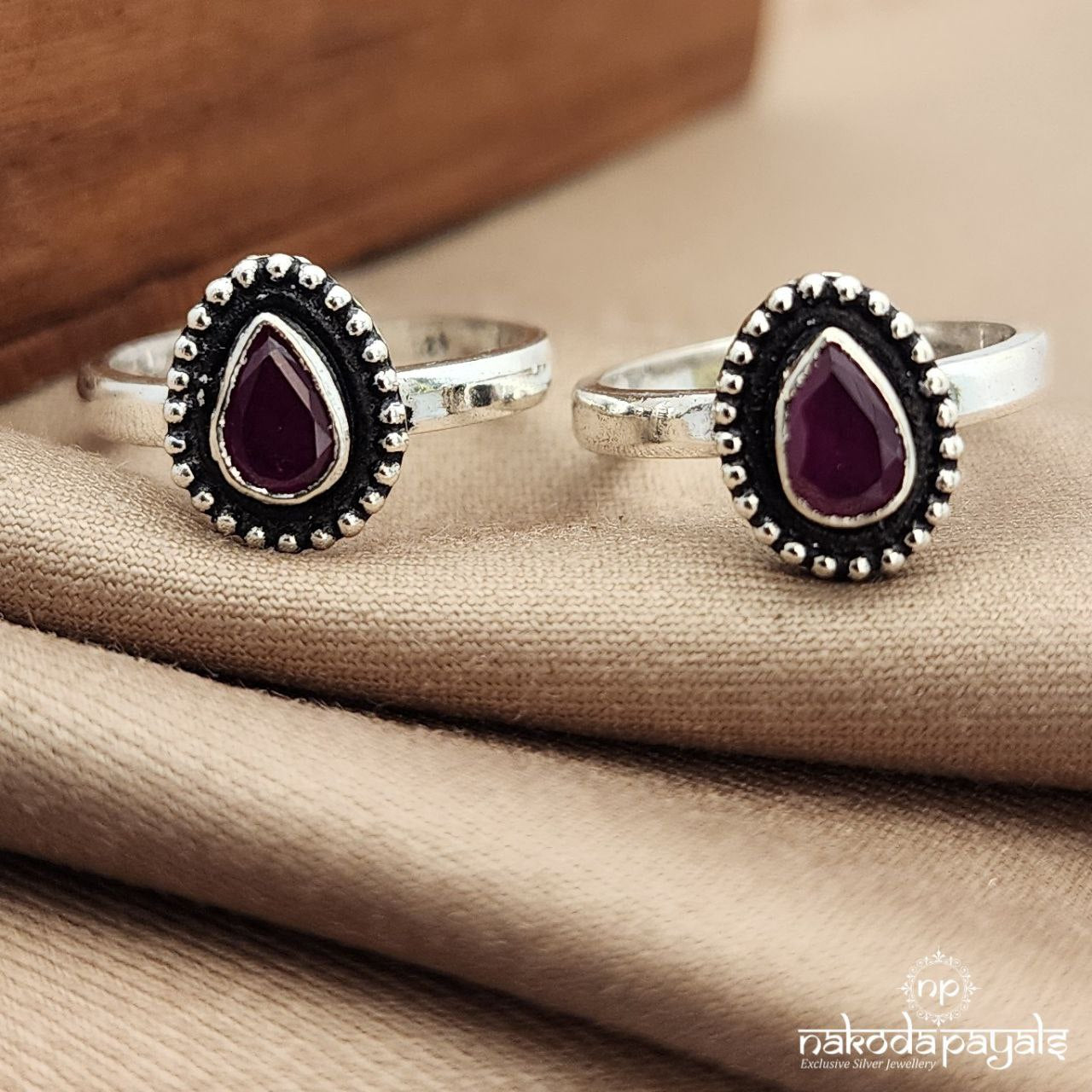 Drop Red Toerings (T4672)