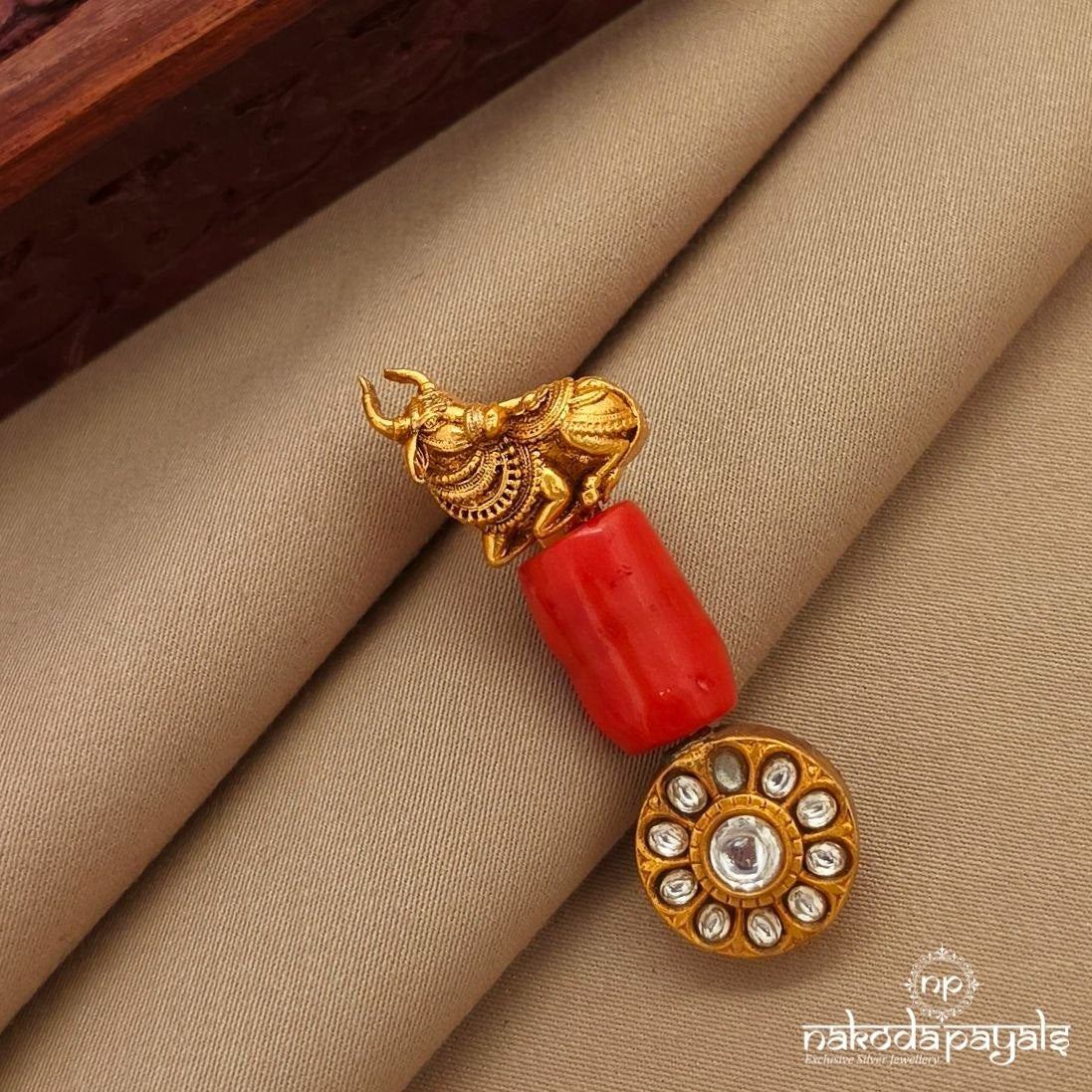 Coral Nandi Pendant (Gp2250)