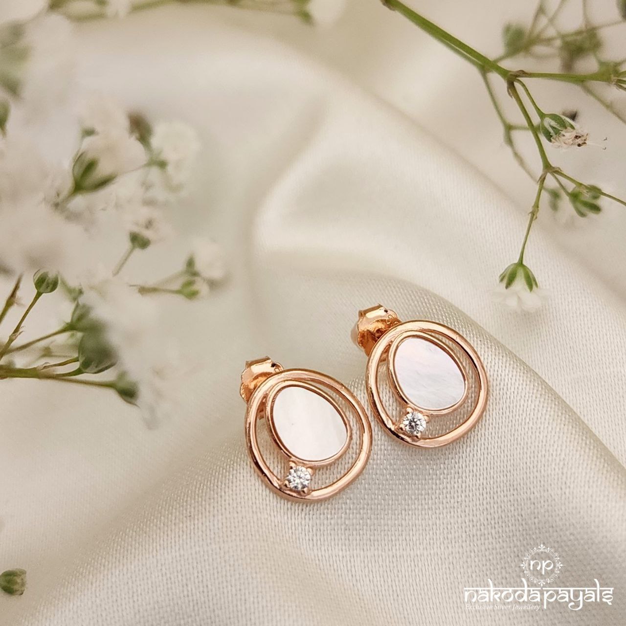 Pretty Rose Gold MOP Earrings (St2832)