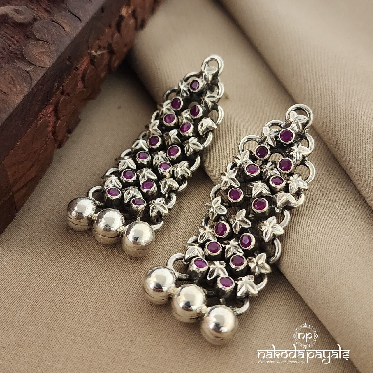 Gorgeous Kempu Earrings (C8180)