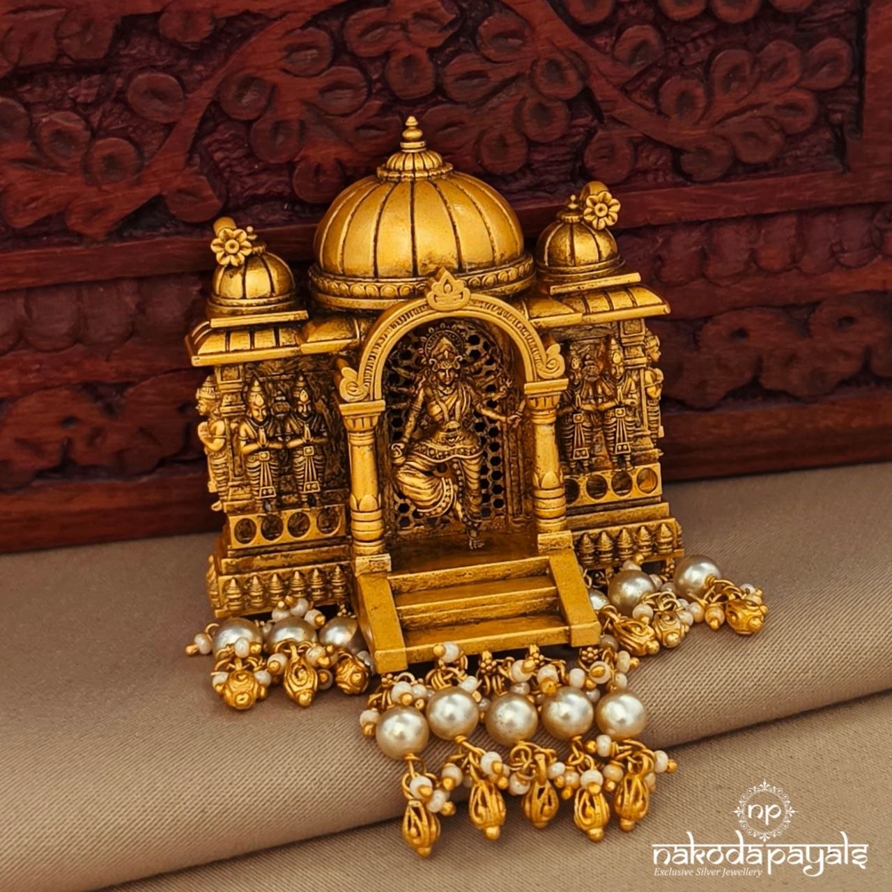 Captivating Durga Ma Pendant (Gp2292)