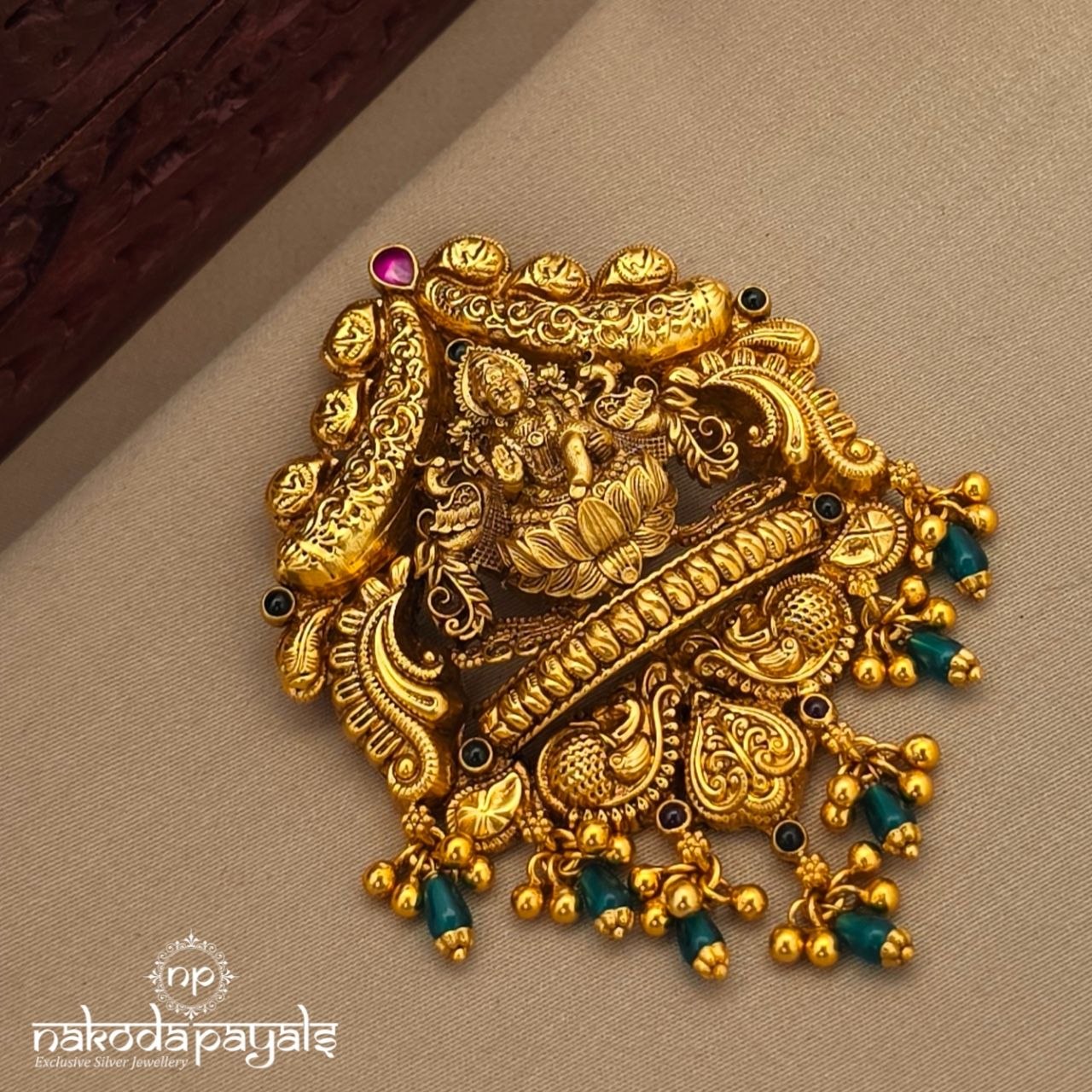 Greenish Peacock Lakshmi Pendant (Gp2382)