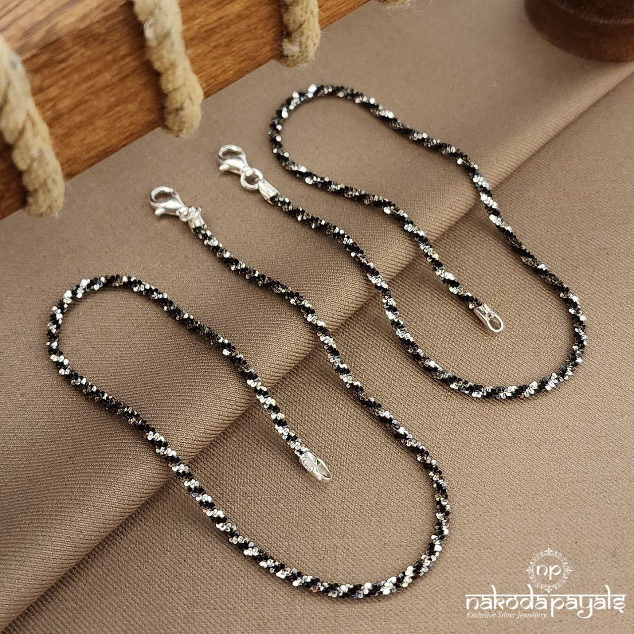 Twisted Black Anklet (A6641)