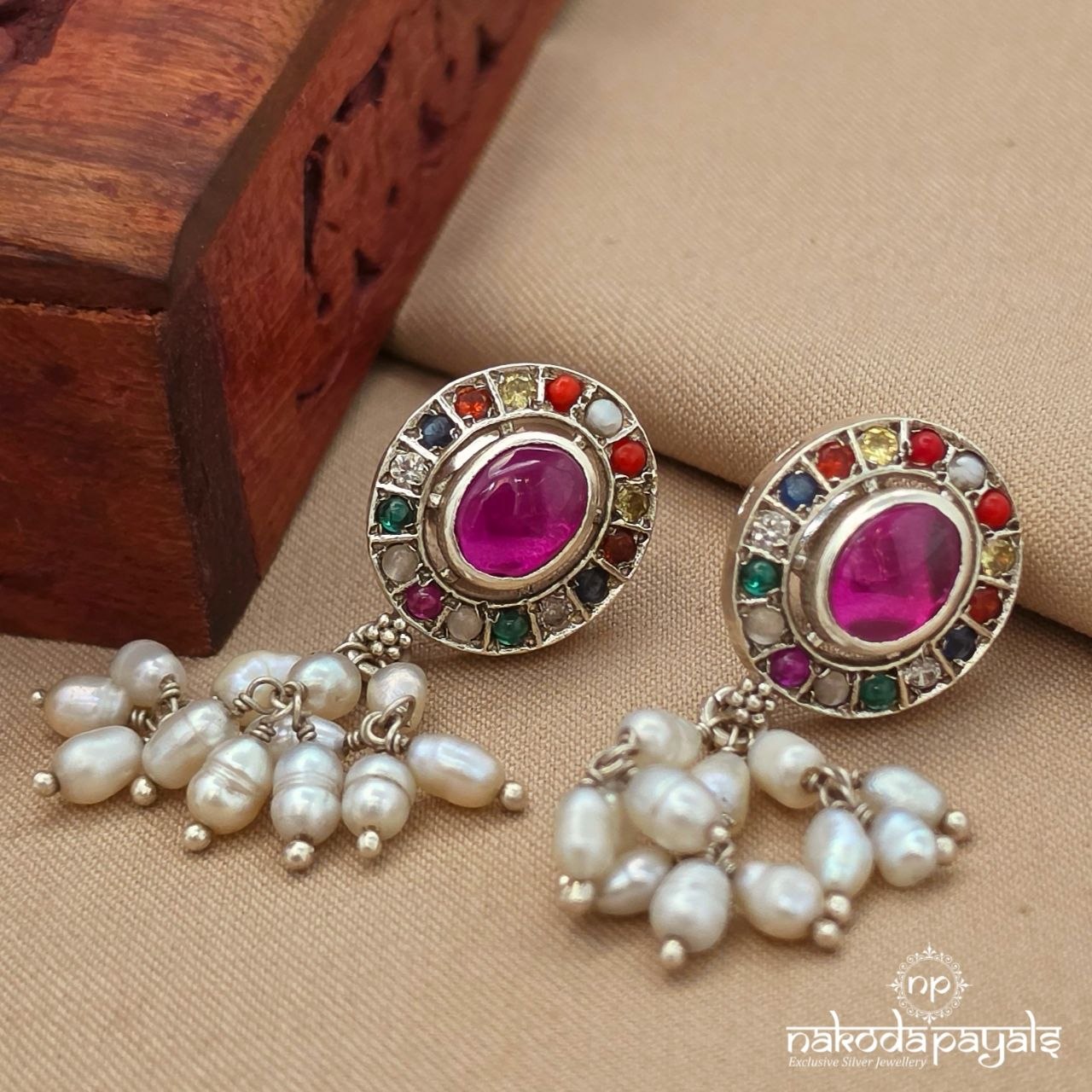 Oval pink Dot Studs (S9748)