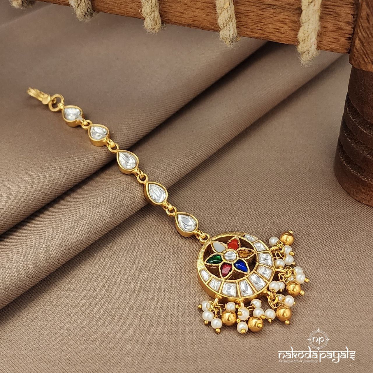 Stunning Navarathna Maang Tikka (Gm1066)