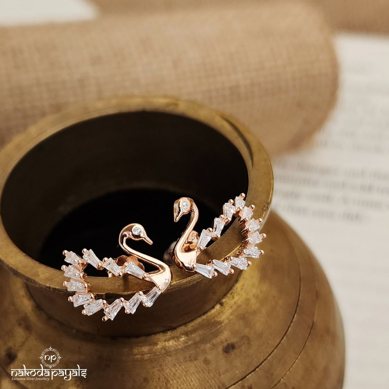 Sparkling Duck Earrings (St2941)