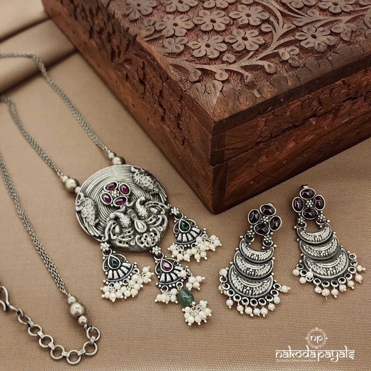 Peacock Circular Neckpiece With Earrings (N11401)