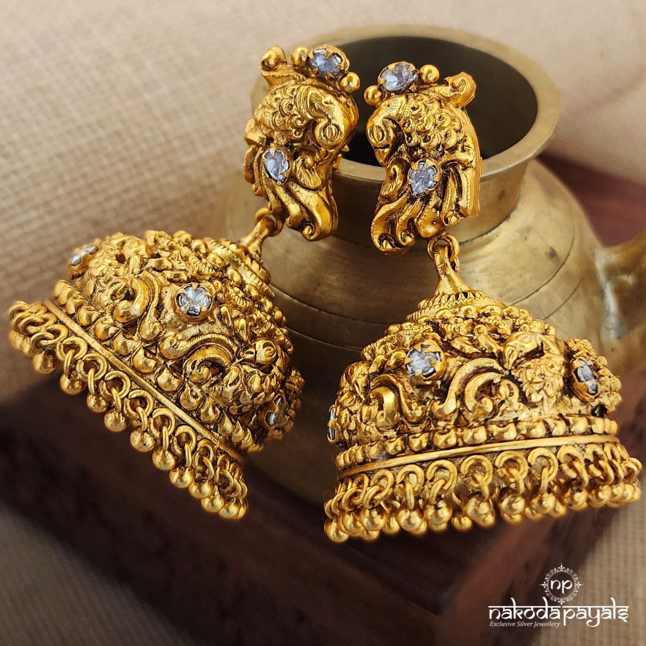 Mayura Glow Jhumka (Ge8410)