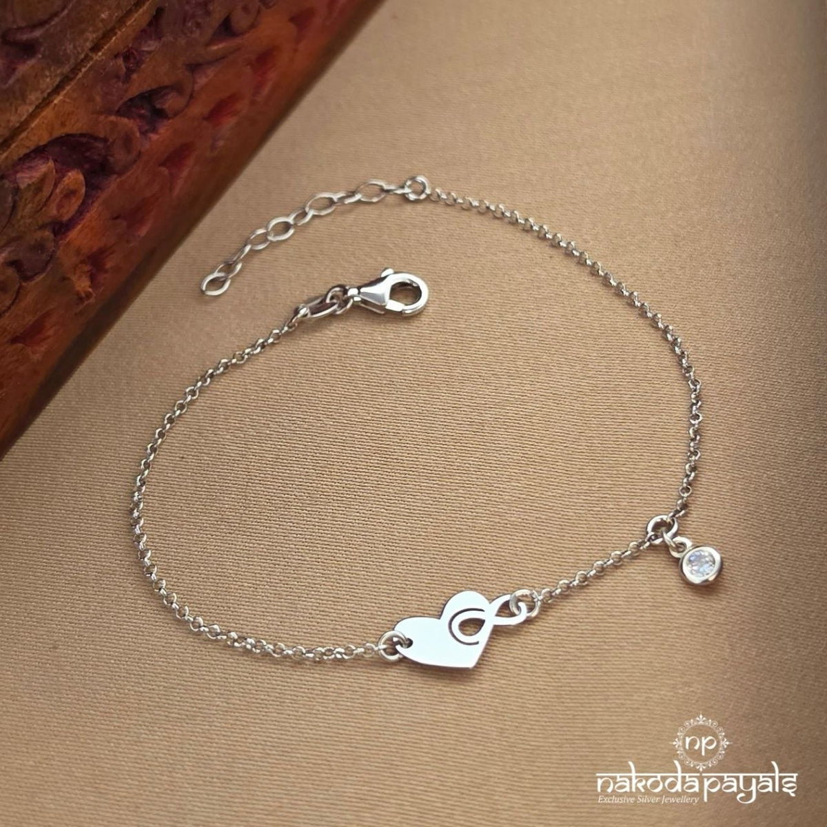 Infinity Hearty Bracelet (Br1718)