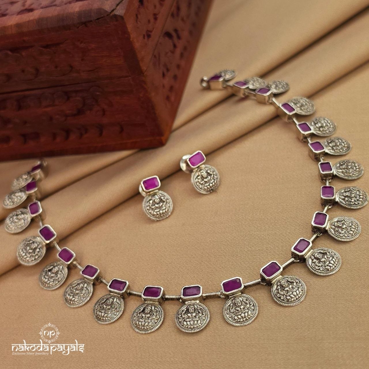 Rectangular Lakshmi Neckpiece With Earrings (N11710)