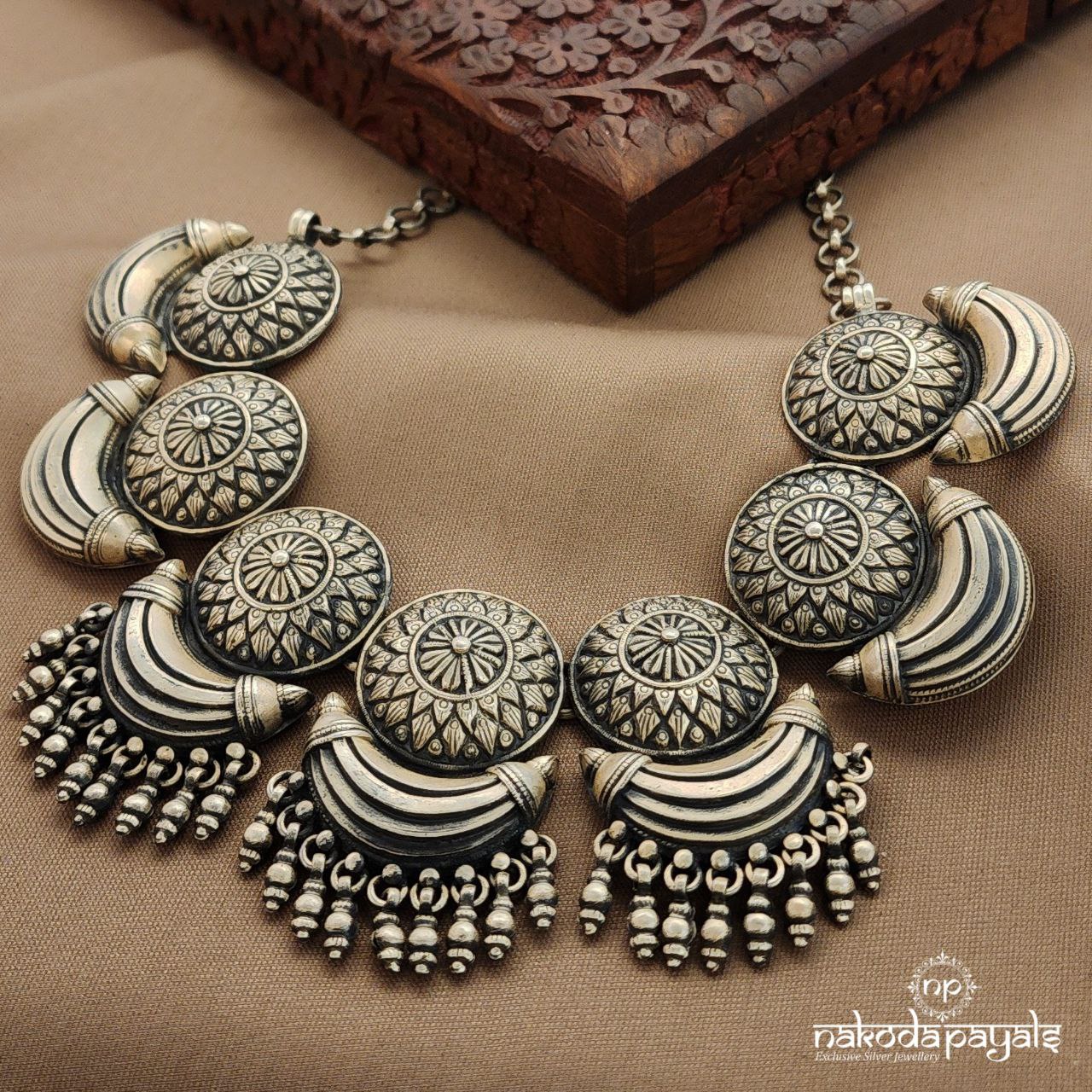 Half Moon Neckpiece (N11284)
