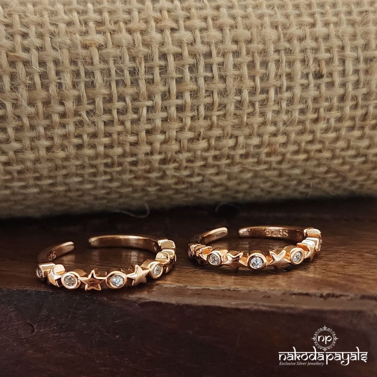 Rose Gold Star Toerings (T4454)