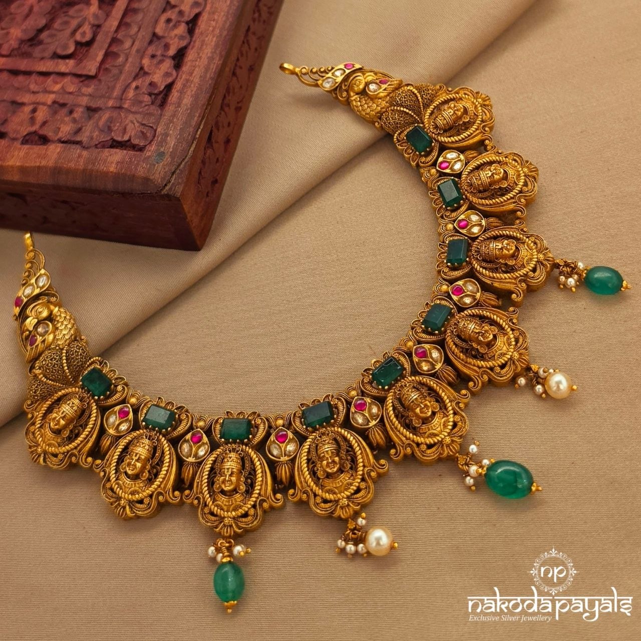 Rectangular Green Venkatraman Neckpiece (Gn10117)