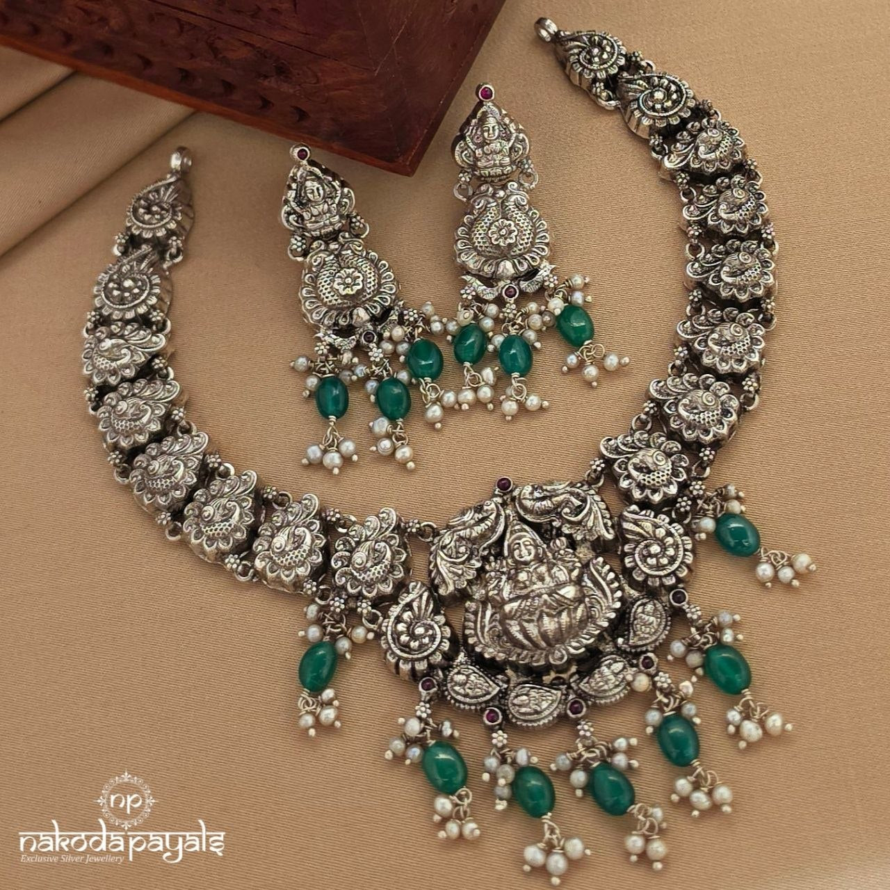 Green Drop Neckpiece With Earrings (N11713)