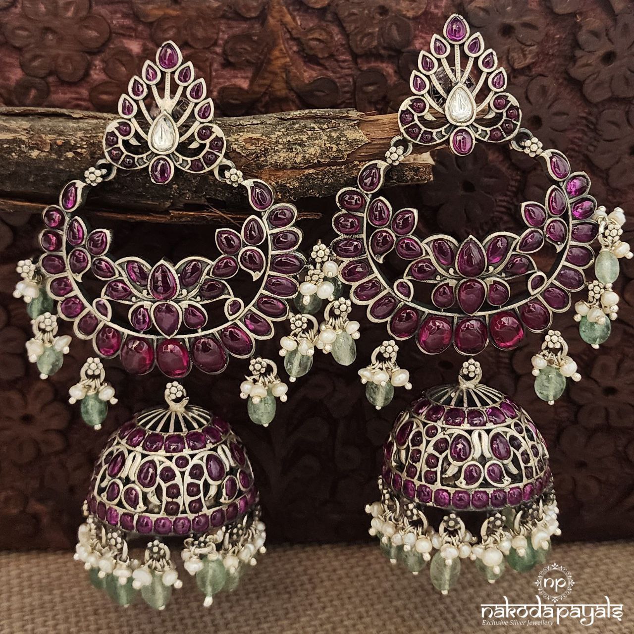 Velvet Aura Green Drop Earrings (C3288)