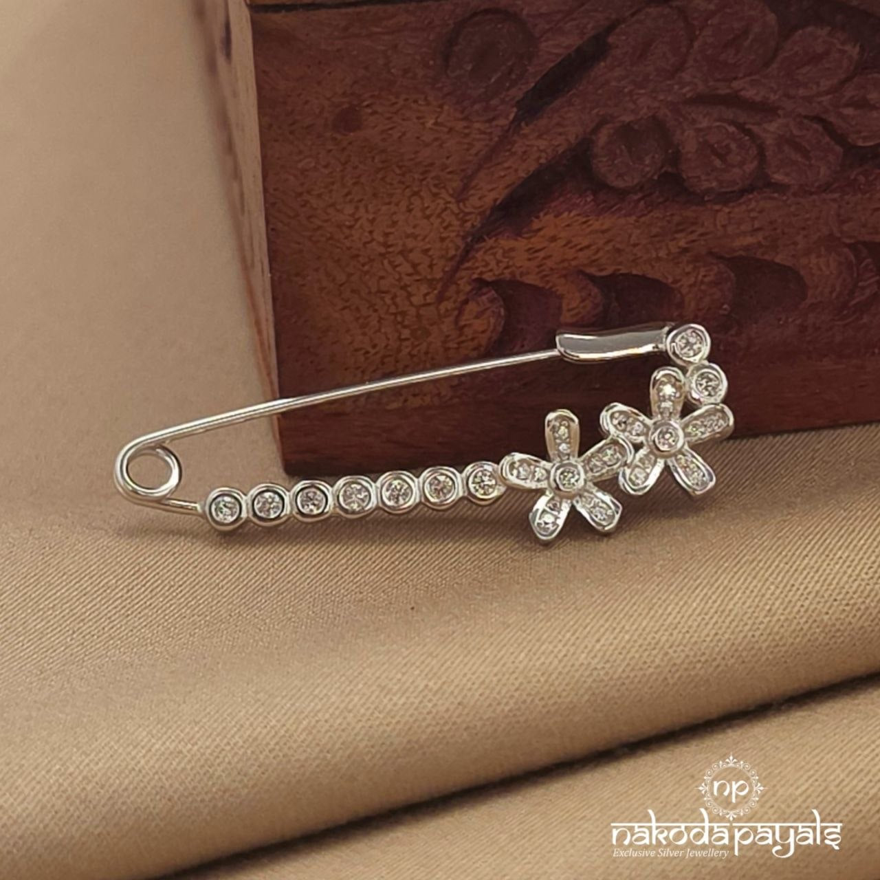 Floral Brooch (St4051)